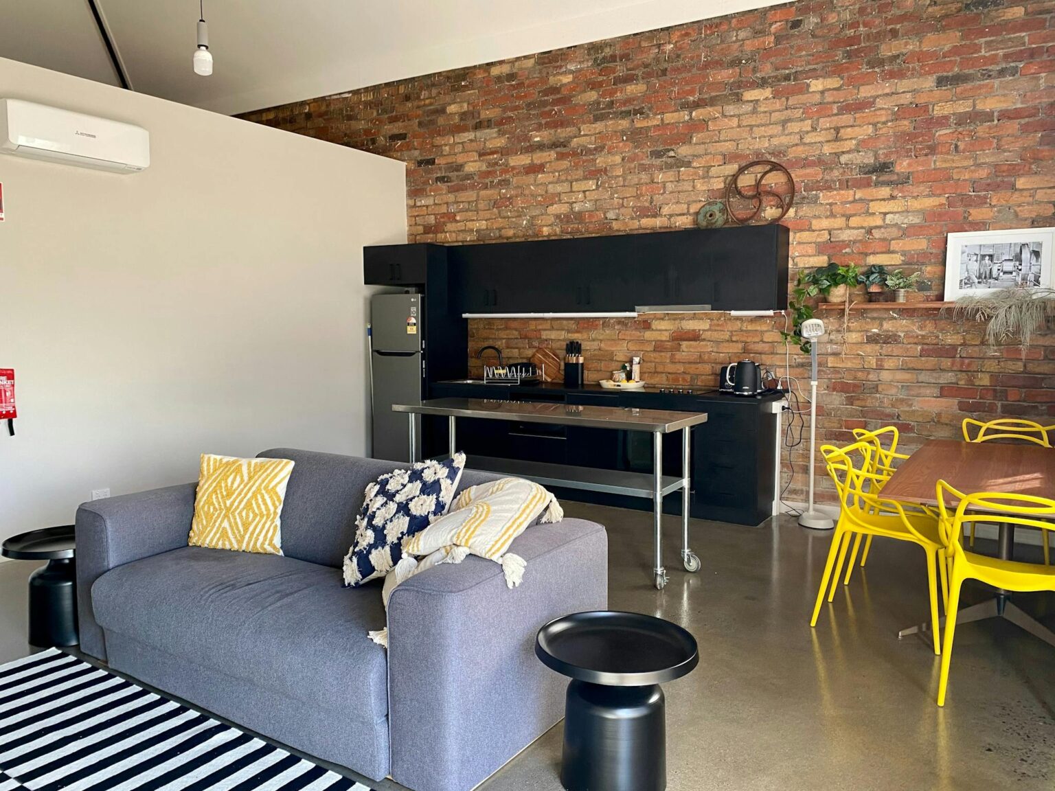 Kitchen Dining Area