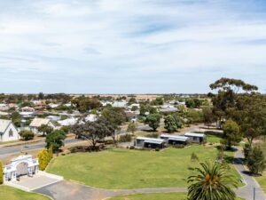 Murtoa cabins on Lake Marma