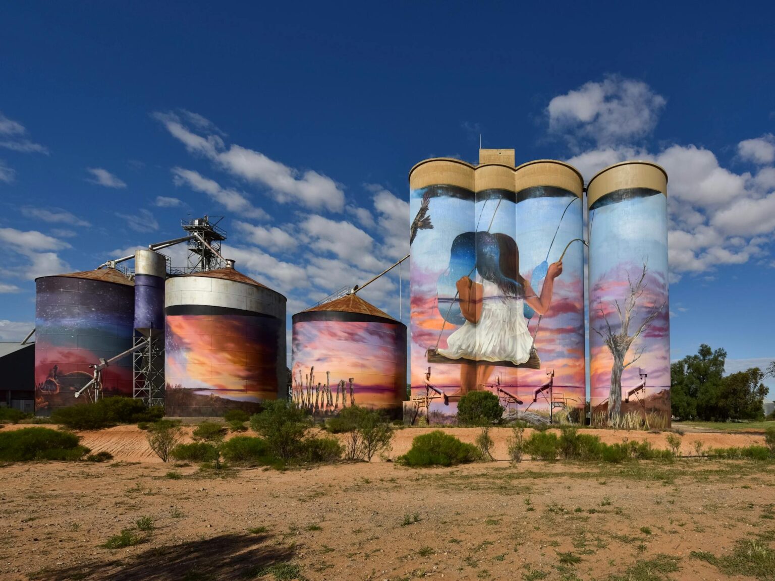 Painted Art Silos in Sealake