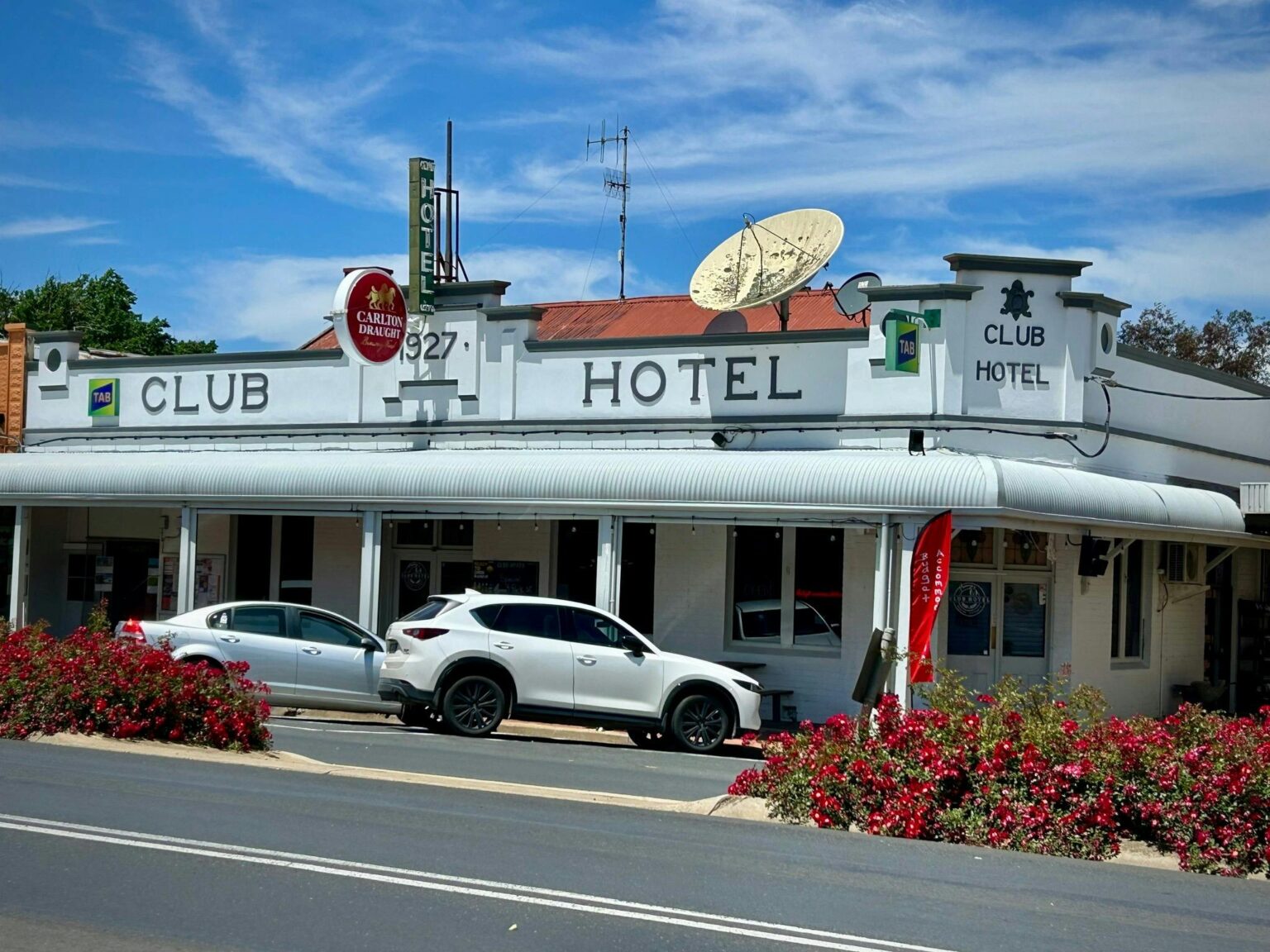 Henry's Club Hotel