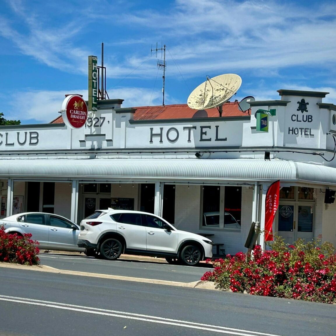 Henry's Club Hotel