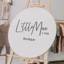 Little Mae + Me Boutique sign
